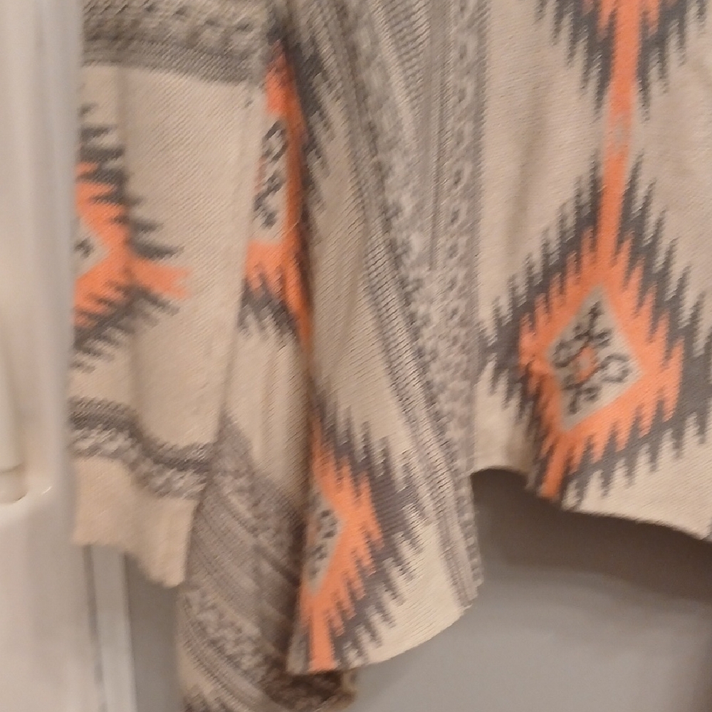 Chic Geometric Sweater - Gray and Orange - Picture 8 of 11